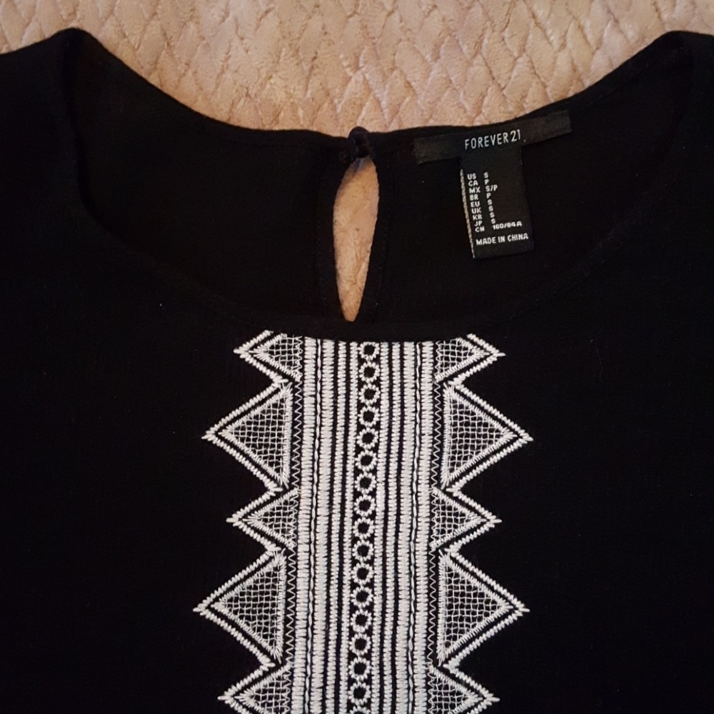 Blouse - Picture 2 of 6